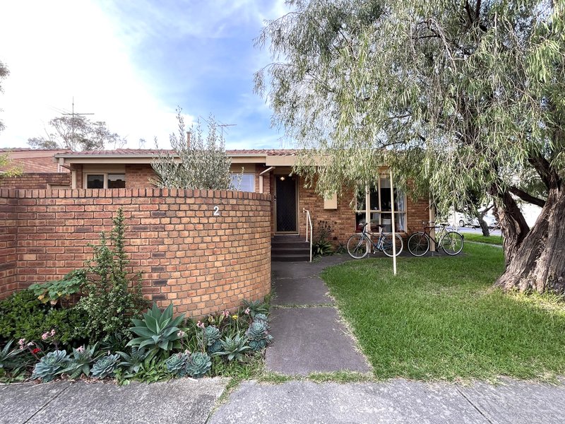 Photo - 2/119a Rennie Street, Coburg VIC 3058 - Image 1