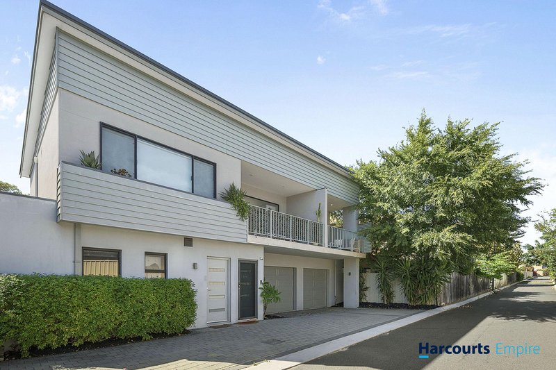 Photo - 211A Holbeck Street, Doubleview WA 6018 - Image 1