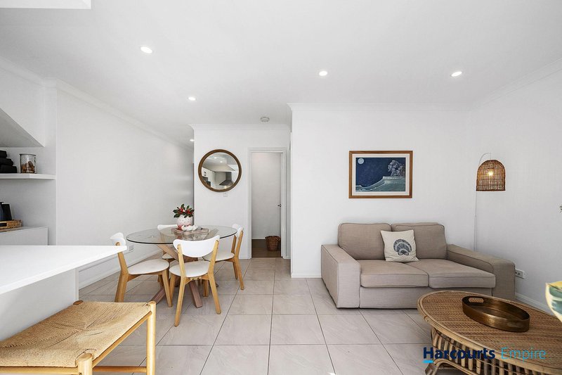 Photo - 211A Holbeck Street, Doubleview WA 6018 - Image 3