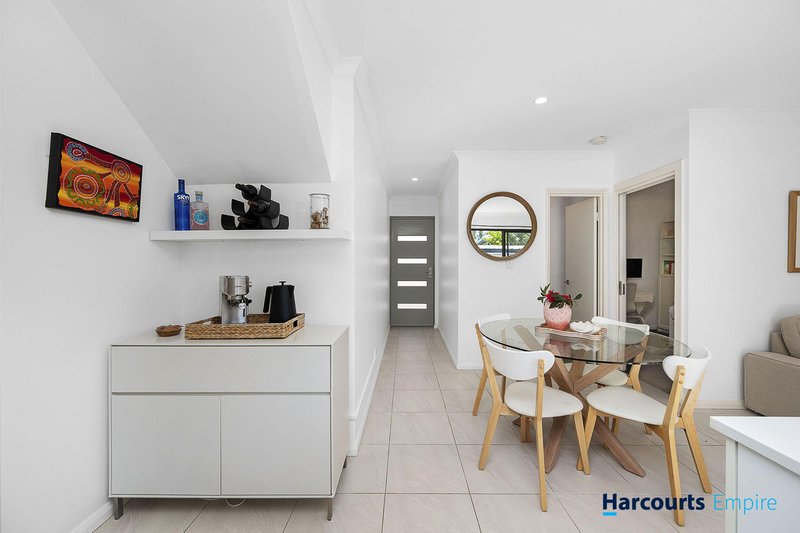 Photo - 211A Holbeck Street, Doubleview WA 6018 - Image 4