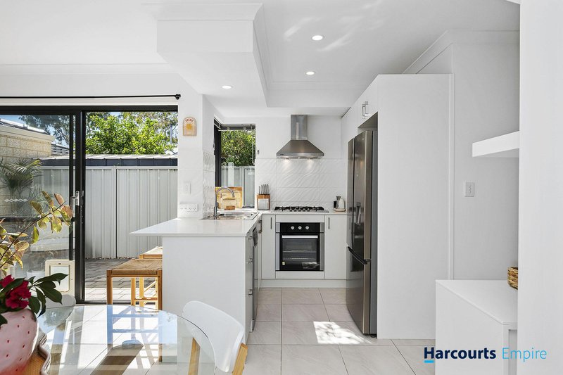 Photo - 211A Holbeck Street, Doubleview WA 6018 - Image 5