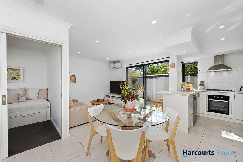 Photo - 211A Holbeck Street, Doubleview WA 6018 - Image 6