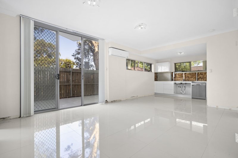 Photo - 2/12-14 Stimson Street, Guildford NSW 2161 - Image 2