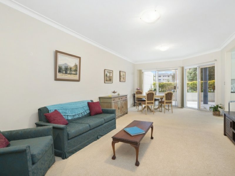 Photo - 2/12-14 Wetherill Street, Narrabeen NSW 2101 - Image 2