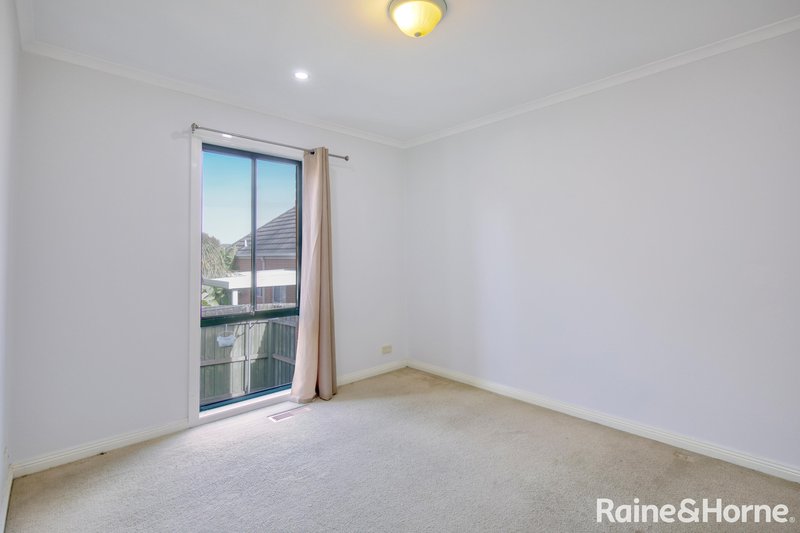 Photo - 21/2-8 Knight Crescent, Roxburgh Park VIC 3064 - Image 7