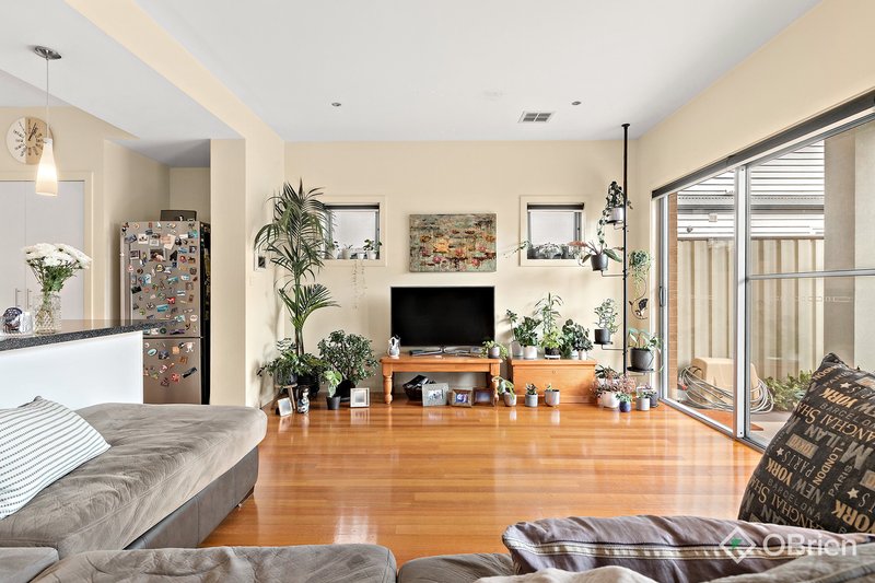 Photo - 2/12 Andrews Street, Spotswood VIC 3015 - Image 2