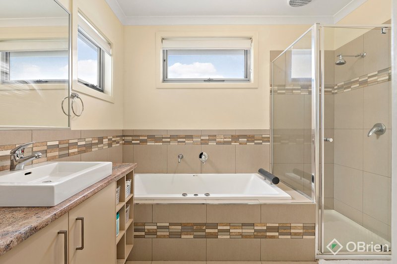 Photo - 2/12 Andrews Street, Spotswood VIC 3015 - Image 4