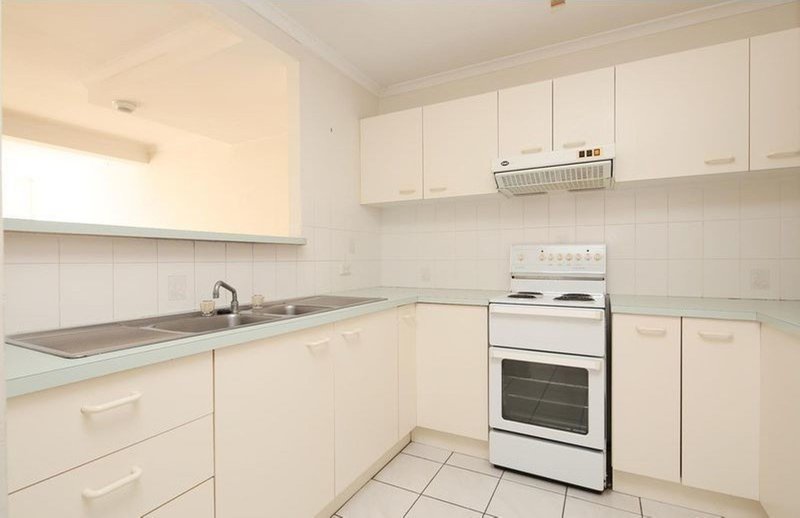 Photo - 2/12 Ball St , Maroochydore QLD 4558 - Image 2