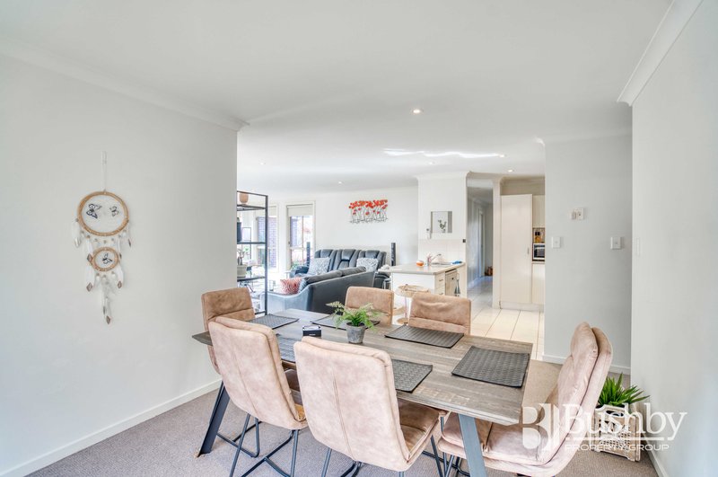 Photo - 2/12 Bethune Place, Newnham TAS 7248 - Image 6