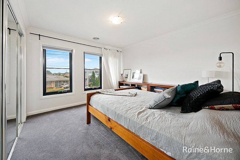 Photo - 2/12 Blair Street, Broadmeadows VIC 3047 - Image 11