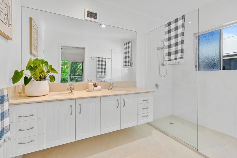 Photo - 2/12 Blakesley Street, Tewantin QLD 4565 - Image 12