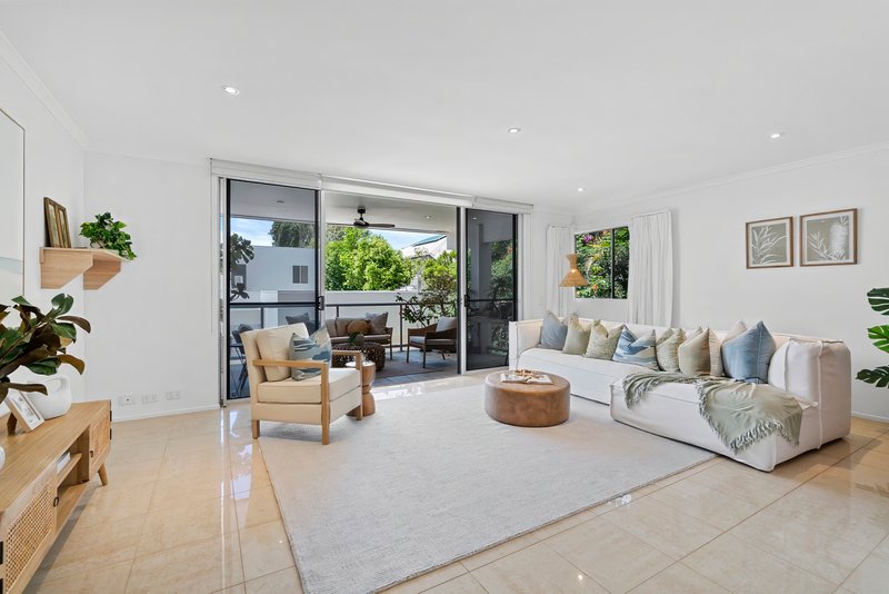 Photo - 2/12 Blakesley Street, Tewantin QLD 4565 - Image 17