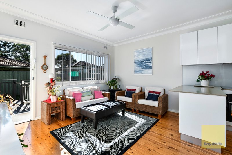 Photo - 2/12 Britannia St , Umina Beach NSW 2257 - Image 4