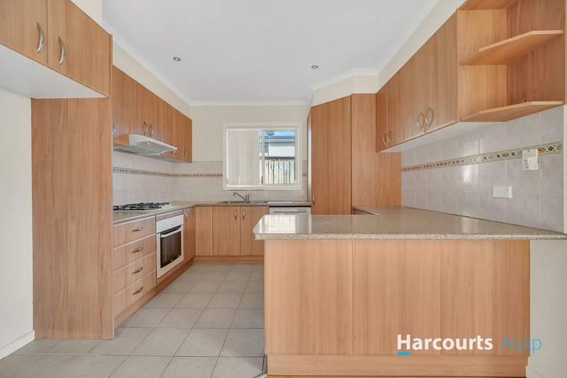 Photo - 2/12 Burrows Avenue, Dandenong VIC 3175 - Image 4