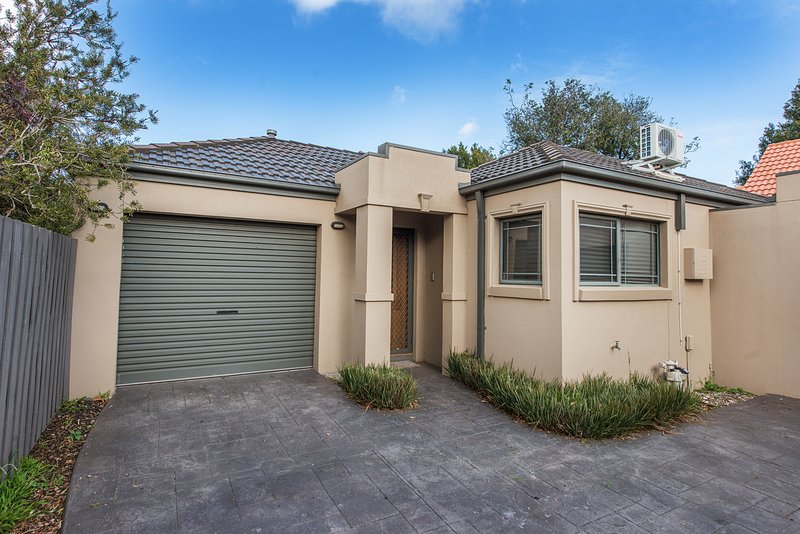 2/12 Caleb Street, Bentleigh East VIC 3165