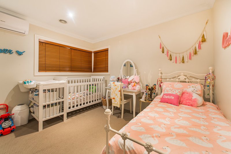 Photo - 2/12 Caleb Street, Bentleigh East VIC 3165 - Image 7