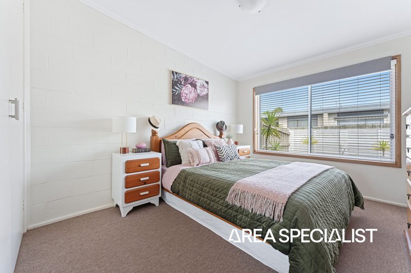 Photo - 2/12 Campbell Grove, Mornington VIC 3931 - Image 11