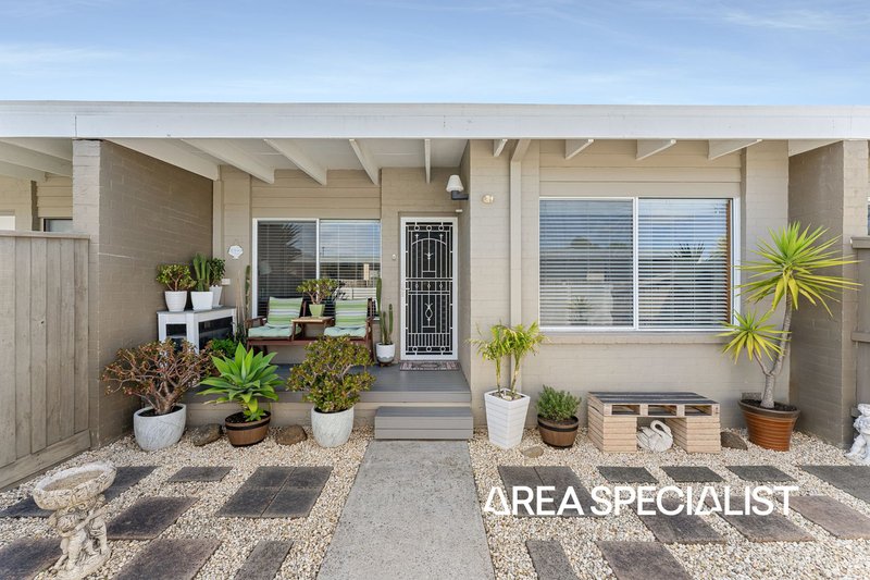 Photo - 2/12 Campbell Grove, Mornington VIC 3931 - Image 12