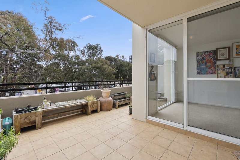 Photo - 2/12 Challis Street, Dickson ACT 2602 - Image 1