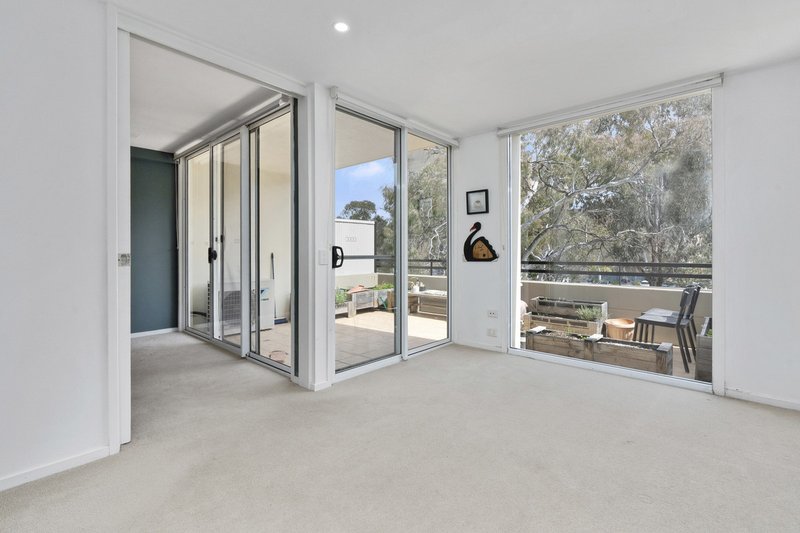 Photo - 2/12 Challis Street, Dickson ACT 2602 - Image 2