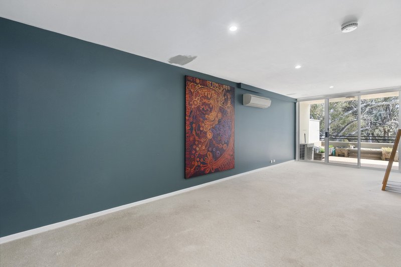 Photo - 2/12 Challis Street, Dickson ACT 2602 - Image 3