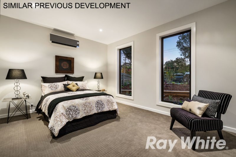 Photo - 2/12 Cook Road, Mitcham VIC 3132 - Image 5