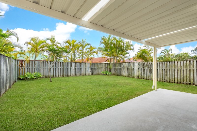 Photo - 2/12 Crosby Avenue, Pacific Pines QLD 4211 - Image 10