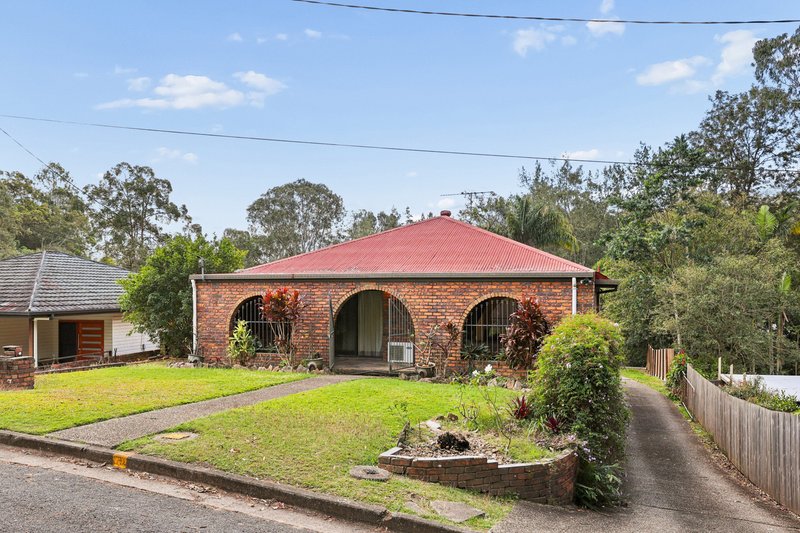 Photo - 212 D'Arcy Road, Seven Hills QLD 4170 - Image 1