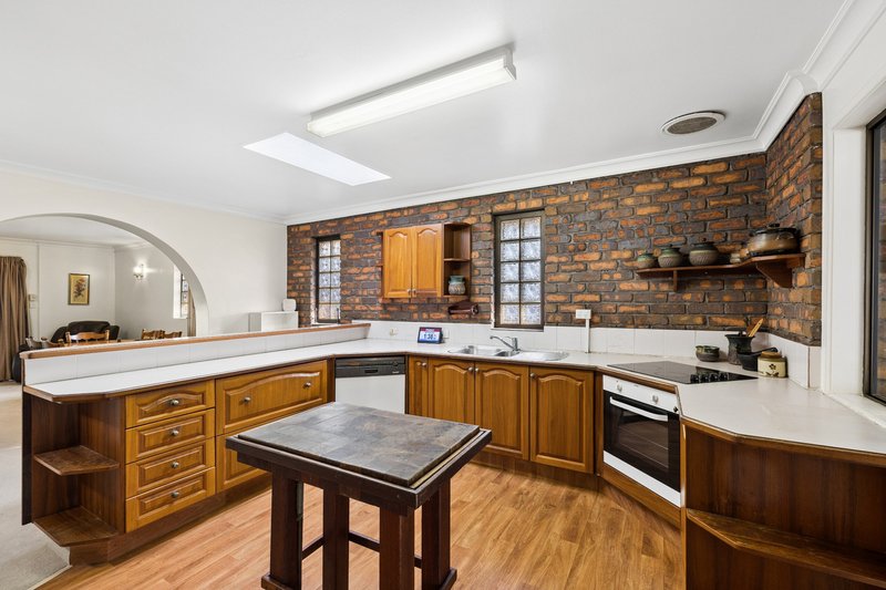 Photo - 212 D'Arcy Road, Seven Hills QLD 4170 - Image 6