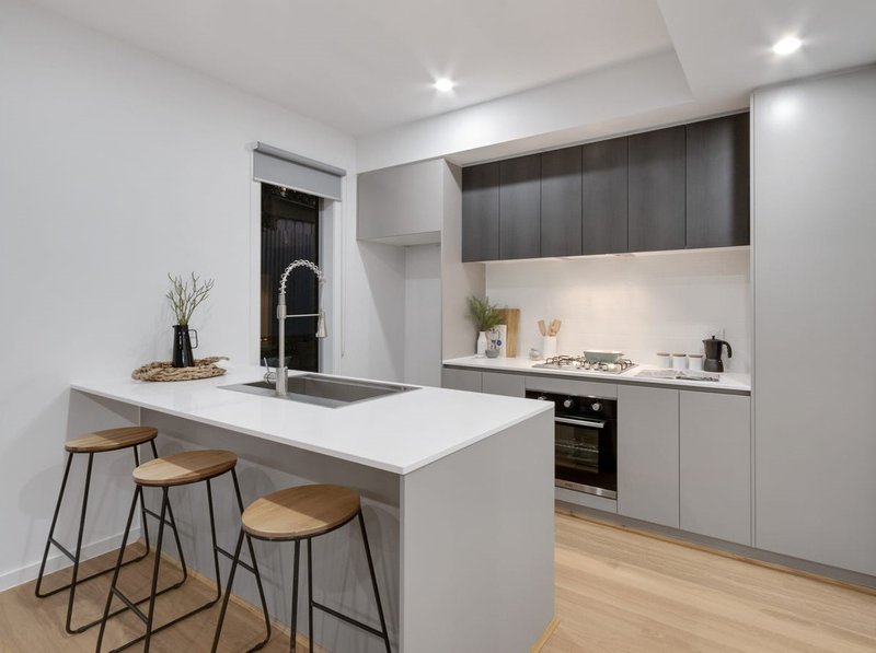 Photo - 2/12 Eric Street, Preston VIC 3072 - Image 5