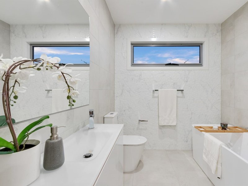 Photo - 2/12 Eric Street, Preston VIC 3072 - Image 9