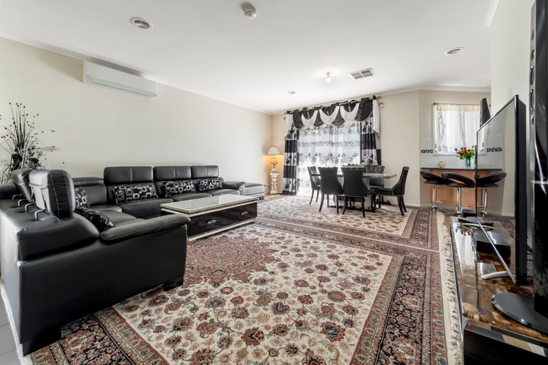 Photo - 2/12 Eureka Court, Kings Park VIC 3021 - Image 2