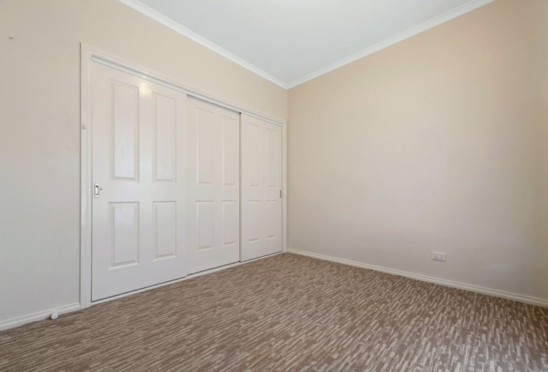 Photo - 2/12 Eureka Court, Kings Park VIC 3021 - Image 9