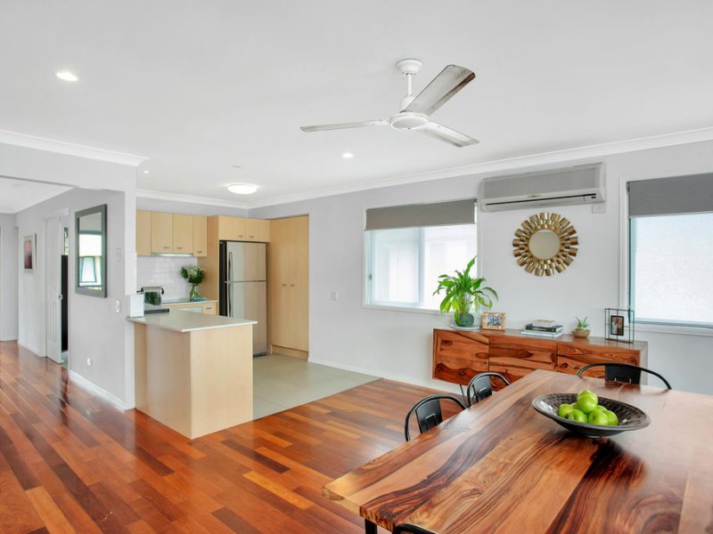 Photo - 2/12 Faculty Crescent, Mudgeeraba QLD 4213 - Image 3