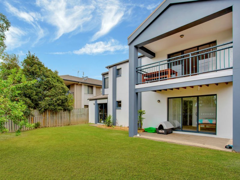 Photo - 2/12 Faculty Crescent, Mudgeeraba QLD 4213 - Image 4