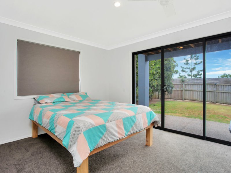 Photo - 2/12 Faculty Crescent, Mudgeeraba QLD 4213 - Image 11