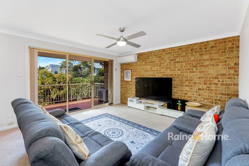 Photo - 2/12 Farnell Road, Woy Woy NSW 2256 - Image 4