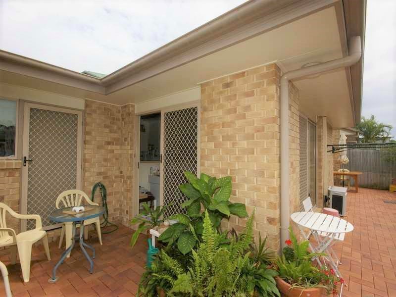 Photo - 2/12 Fourth Avenue, Bongaree QLD 4507 - Image 6