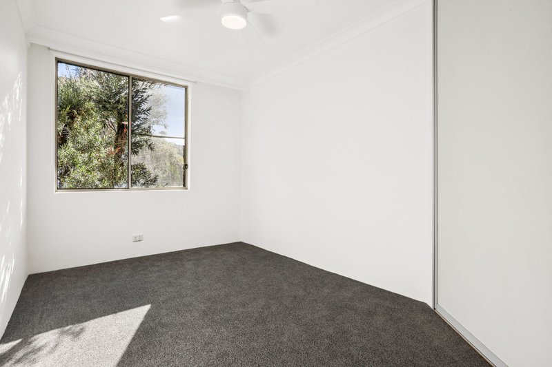 Photo - 2/12 Frank Oliveri Drive, Chipping Norton NSW 2170 - Image 3