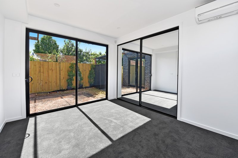 Photo - 2/12 Geake Street, Coburg VIC 3058 - Image 7