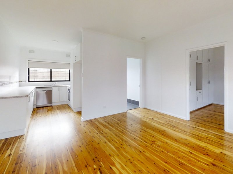 Photo - 2/12 Griffith Street, Wodonga VIC 3690 - Image 2