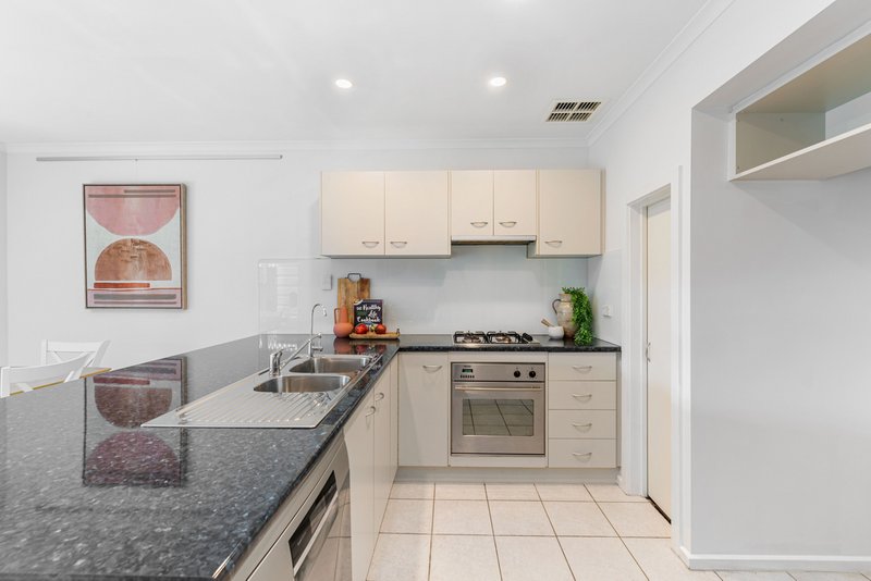 Photo - 2/12 Hagen Avenue, Port Adelaide SA 5015 - Image 6