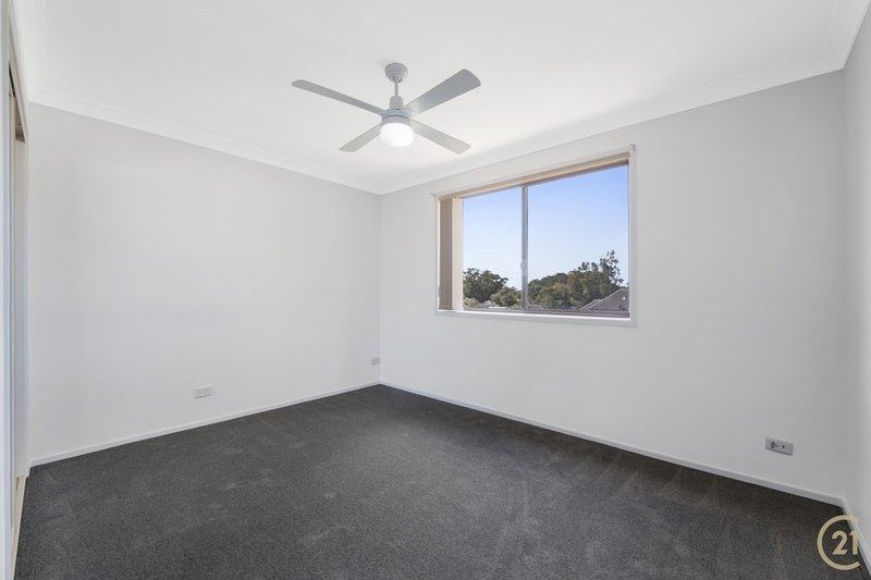 Photo - 2/12 Hawthorn Place, Mardi NSW 2259 - Image 7