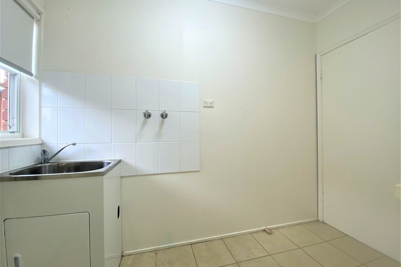 Photo - 2/12 Hillford Street, Newcomb VIC 3219 - Image 7