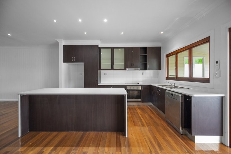 Photo - 2/12 Kenilworth Avenue, Hyde Park QLD 4812 - Image 3