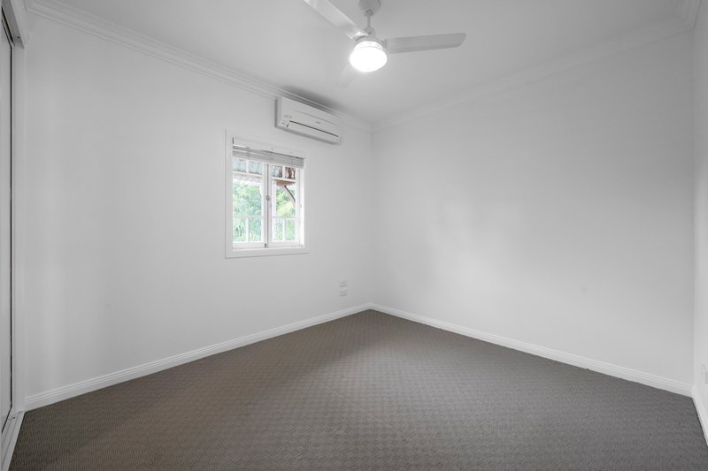 Photo - 2/12 Kenilworth Avenue, Hyde Park QLD 4812 - Image 6
