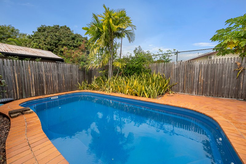 Photo - 2/12 Kenilworth Avenue, Hyde Park QLD 4812 - Image 9