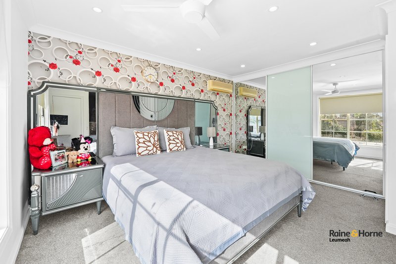 Photo - 2/12 Kitson Place, Minto NSW 2566 - Image 3