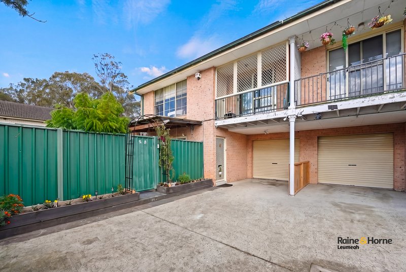Photo - 2/12 Kitson Place, Minto NSW 2566 - Image 8