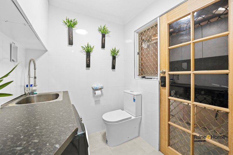 Photo - 2/12 Kitson Place, Minto NSW 2566 - Image 9
